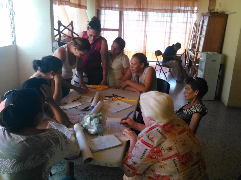 Recibieron Taller Socio productivo para la elaboración de lencería