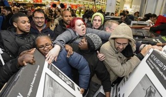 «Black Friday» enloquece a los compradores