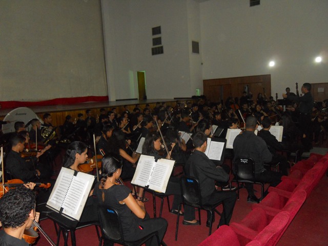 OSEG y la Orquesta Sinfónica Juvenil de San Juan de los Morros brillaron en concierto del Día del Músico