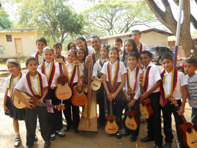 Niños celebraron 42 aniversarios del sistema de orquestas en Guárico