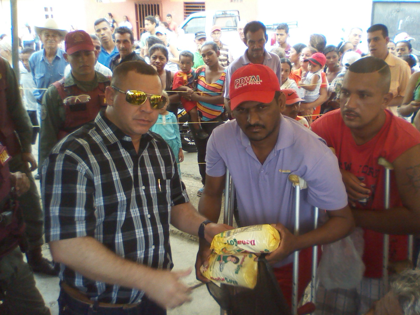 Vallepascuenses fueron beneficiados con la venta de diez toneladas de harina precocida