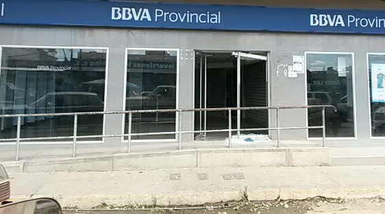 Siguen los atentados contra instalaciones bancarias en Valle de la Pascua