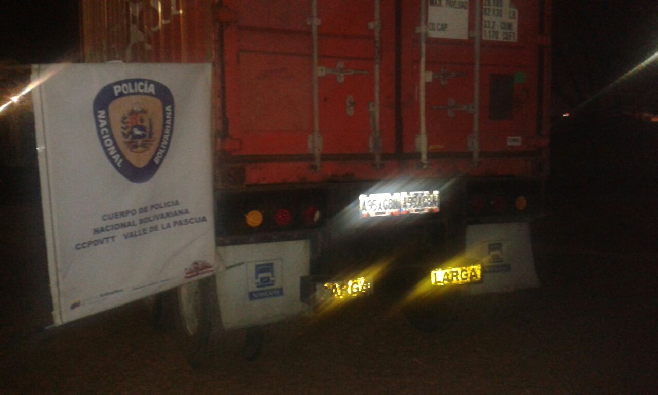 PNB retuvo porta contenedor por presentar remoción de la placa identificadora de los seriales