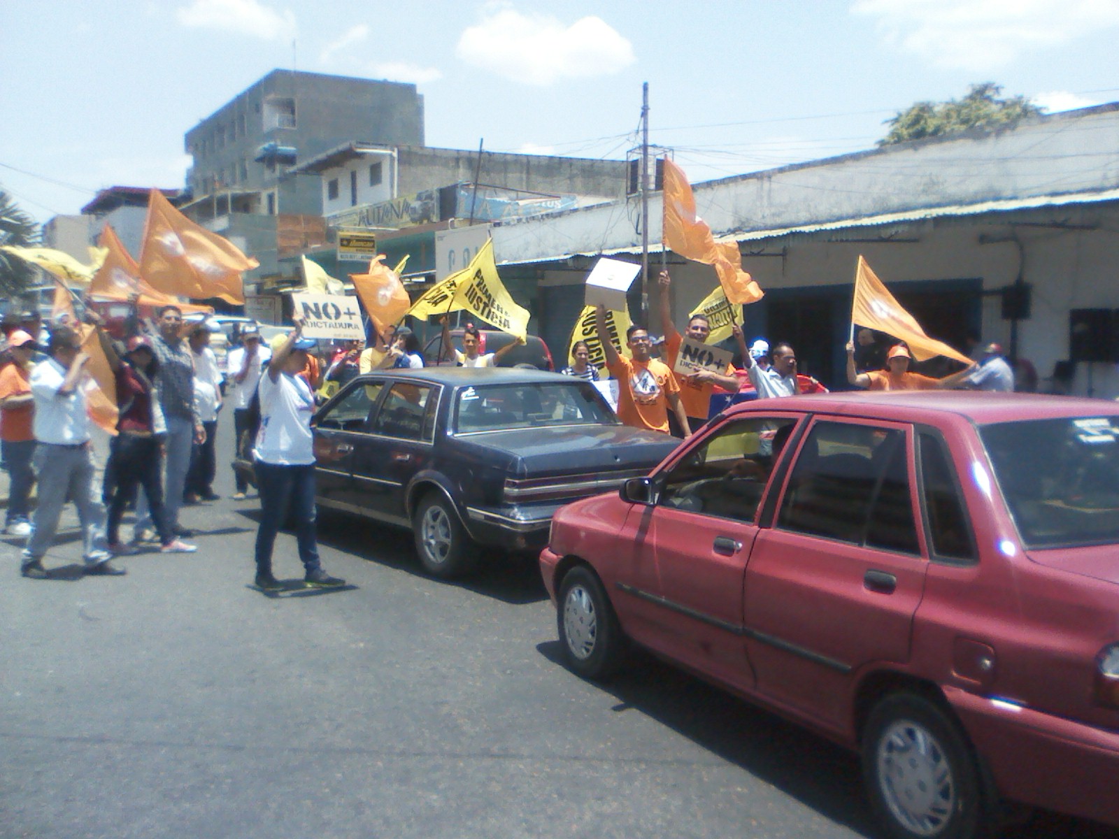 Opositores exigen al CNE activación del cronograma electoral