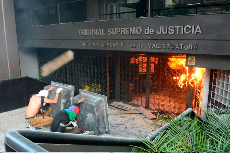 VÍDEO. Atacaron sede de la Dirección Ejecutiva de la Magistratura del TSJ