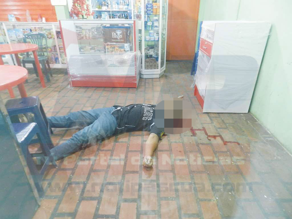 Lo acribillaron dentro de una licorería en La Pascua