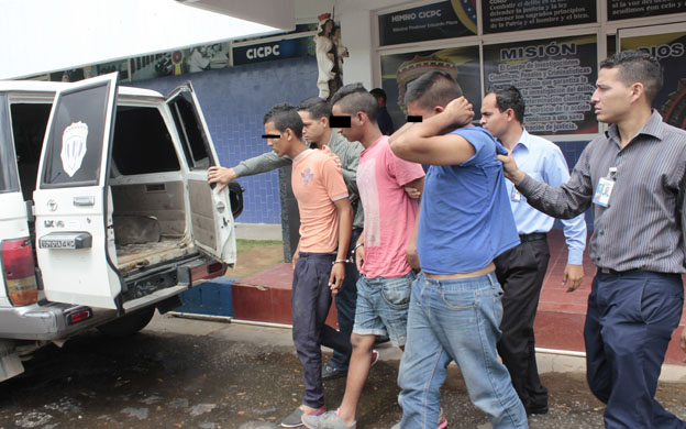 [:es]Mecánico mató a su jefe porque le debía un mes de salario[:]