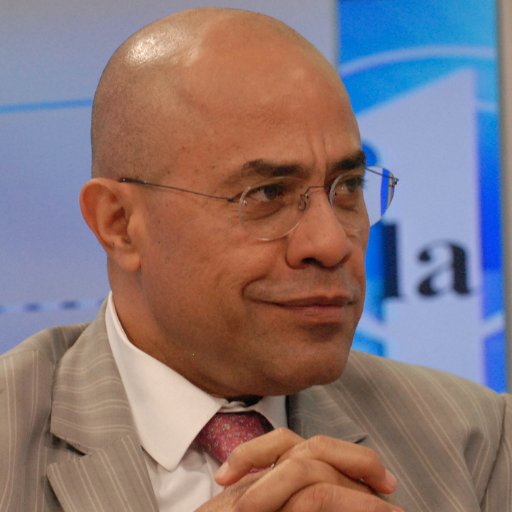 [:es]Villegas: Los 37 aumentos salariales son el resultado de políticas económicas inadecuadas[:]