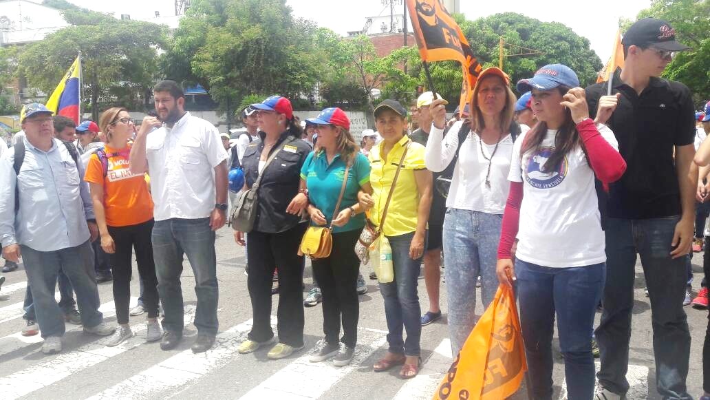[:es]Rummy Olivo represento a los Guariqueños en marcha de los estudiantes[:]