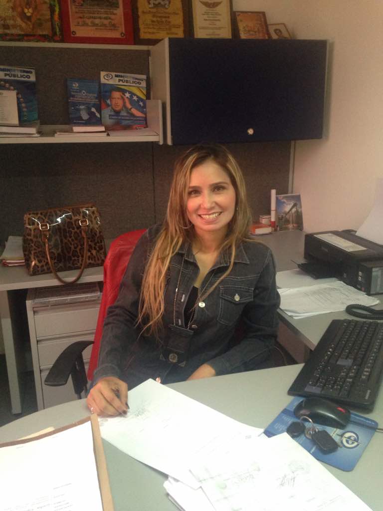 [:es]Destituyeron a la fiscal municipal de Infante por participar en la ANC[:]