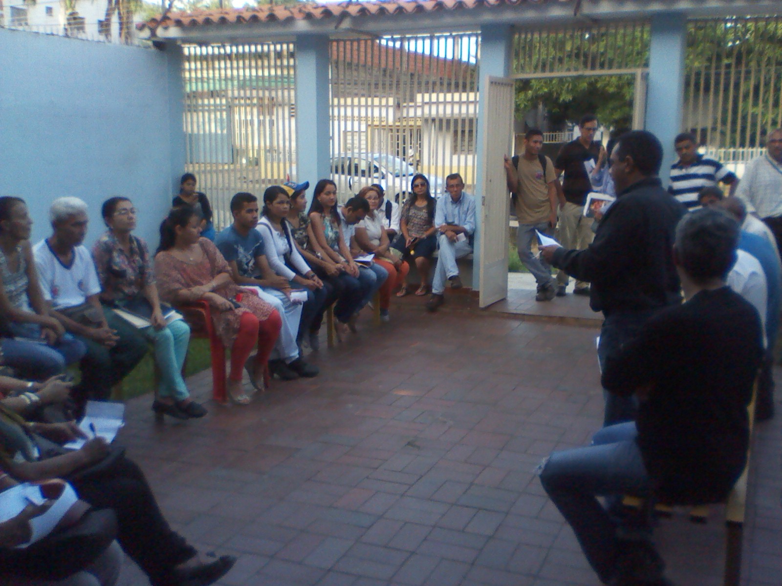 [:es]Oposición realizó asamblea informativa de cara al 16J[:]