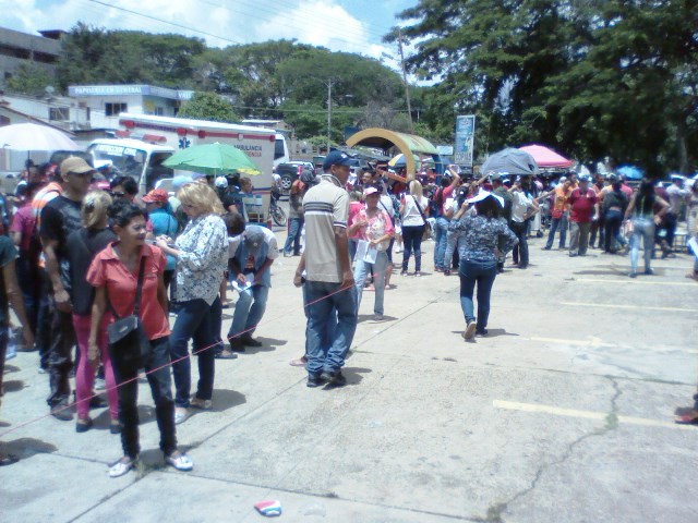 [:es]Alrededor de 4000 personas participaron en simulacro electoral de la ANC[:]