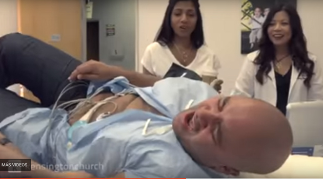 [:es]Hombres experimentan los dolores del parto (Video)[:]