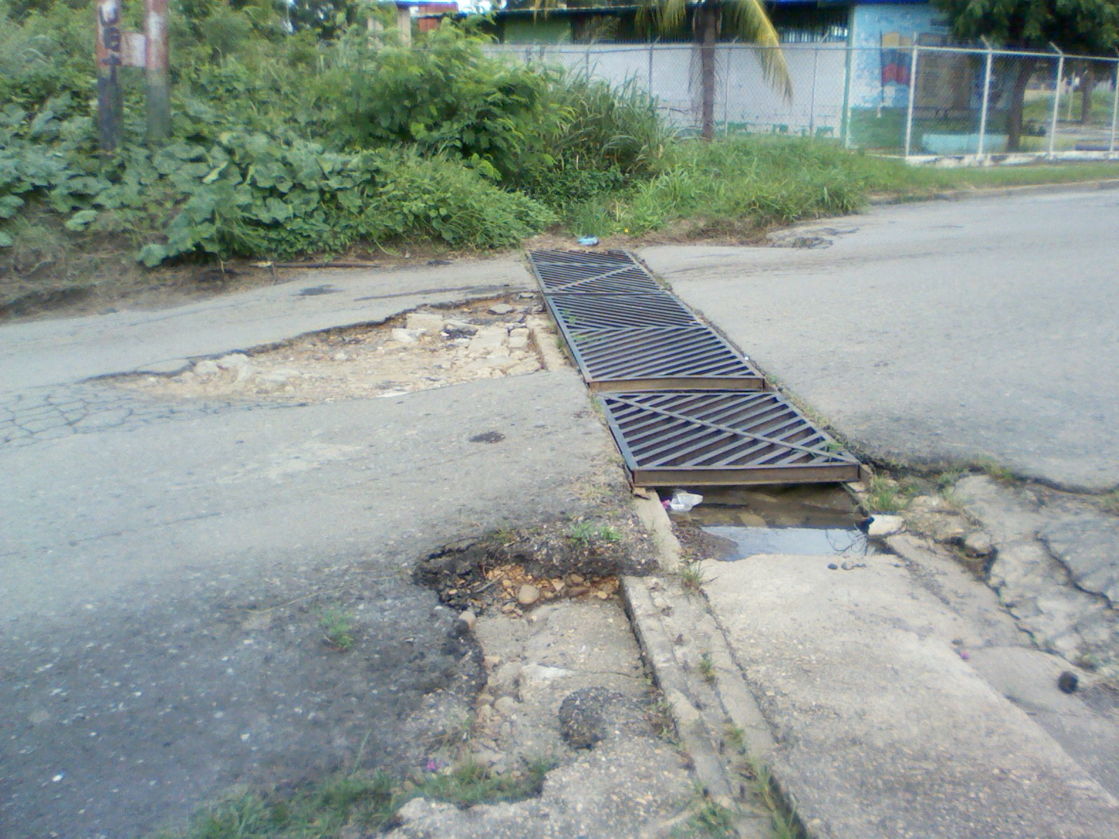 [:es]Calles de la urbanización Morichal están intransitables[:]
