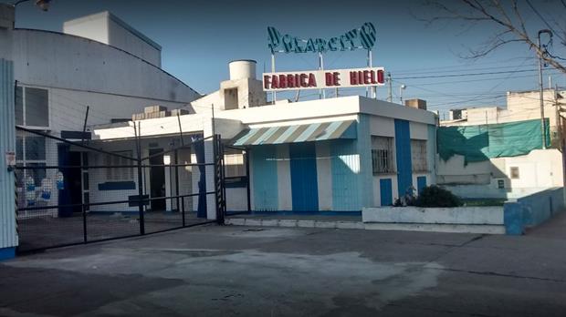 [:es]Mató a dos compañeros que se burlaban de él por las secuelas de un cáncer[:en]mató a dos compañeros que se burlaban de él por las secuelas de un cáncer[:]