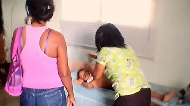 [:es]Más de 60 infantes recibieron consultas gratuitas con el apoyo de productores de Apacha [:]