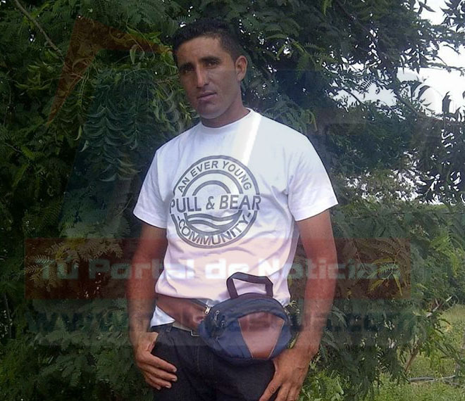 [:es]Trabajador murió al volcar tractor que manejaba[:]