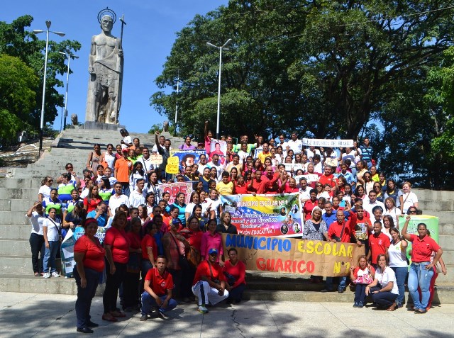 [:es]Educadores reiteran su apoyo al candidato de la Patria José Vásquez[:]