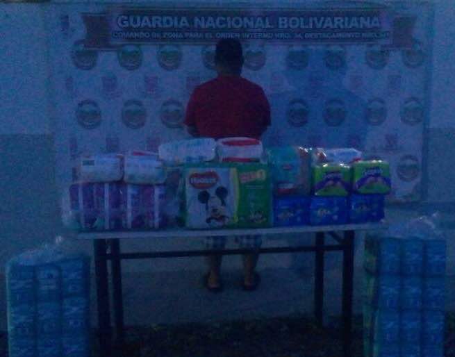 [:es]Capturaron a bachaquero de pañales[:]