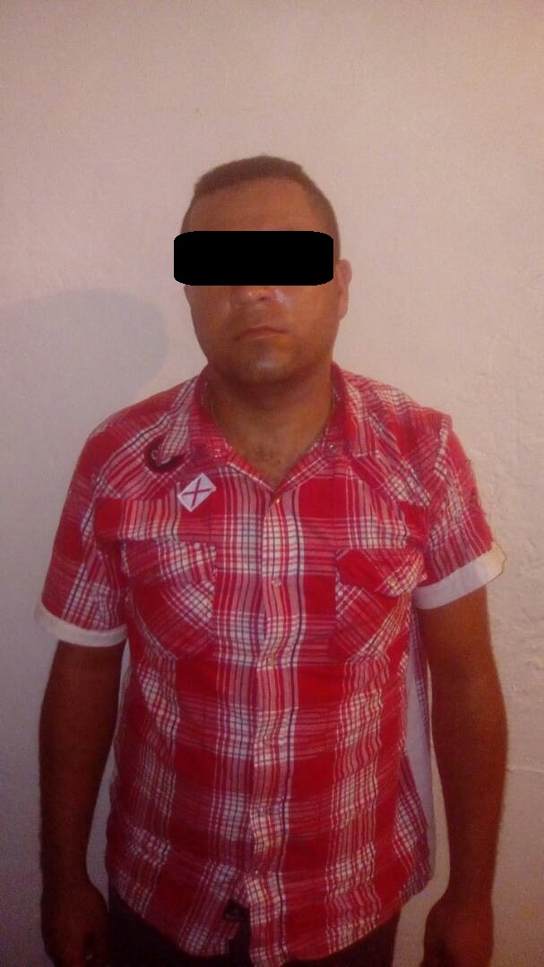 [:es]Arrestado violando medida de casa por cárcel[:]