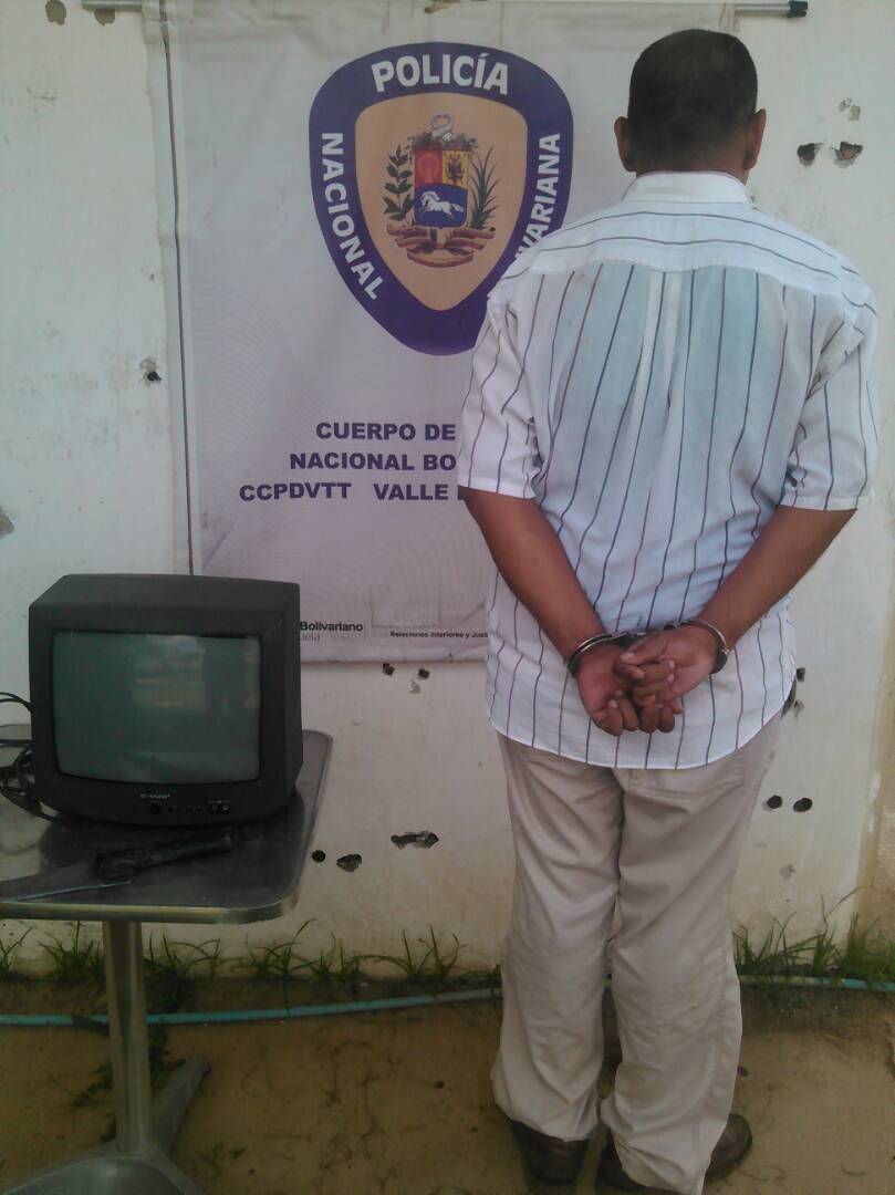[:es]Lo capturaron luego de robar un televisor[:]