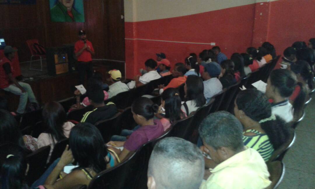 [:es]Se realizo el taller de formación Ribas productiva en Zaraza[:]