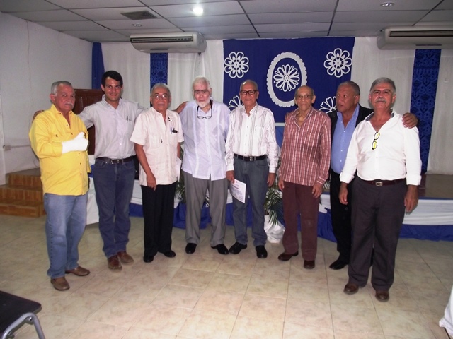 [:es]Egresados de la I Promoción del IUT de Los Llanos se reencuentran 40 años después[:]