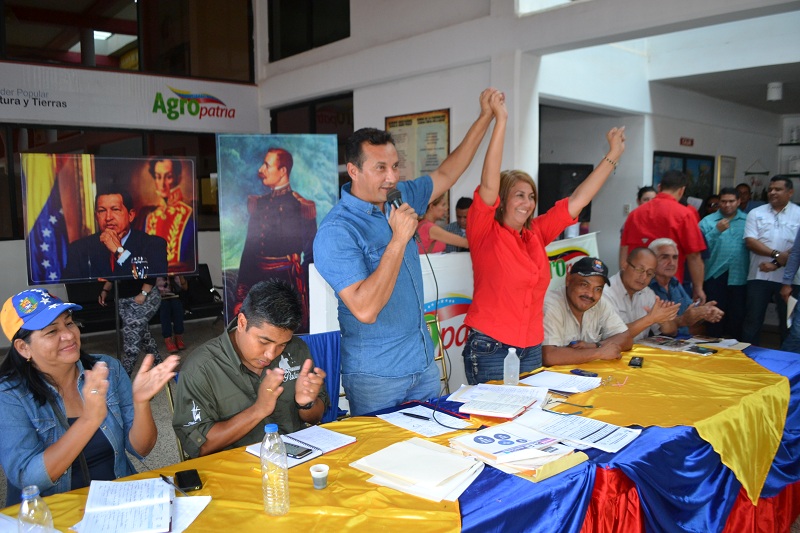 [:es]Nidia Loreto «“Siembra, cosecha y distribución para garantizar los alimentos en Guárico»[:]
