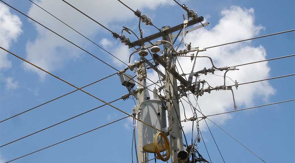 [:es]En Ortiz reportan fiesta de apagones[:]