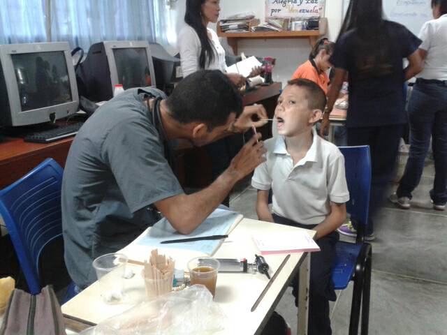 [:es]Familia, escuela y comunidad se vio fortalecida en la escuela Arturo Álvarez Alayon[:]