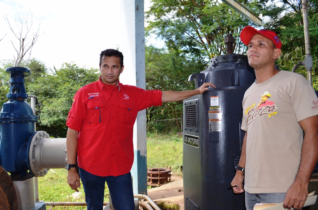 [:es]Gobernador inspeccionó estaciones de bombeo Tamanaco I-II sin conocerse cuando restablecerán el servicio de agua en Infante[:]