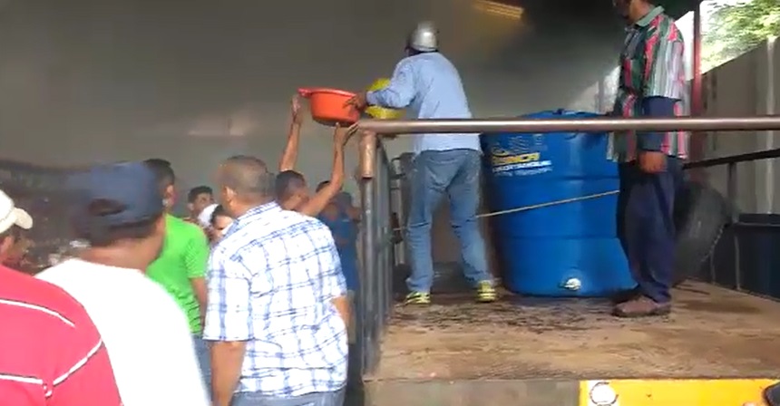 [:es]De esta forma apagaron un incendio en Valle de la Pascua (+Video)[:]