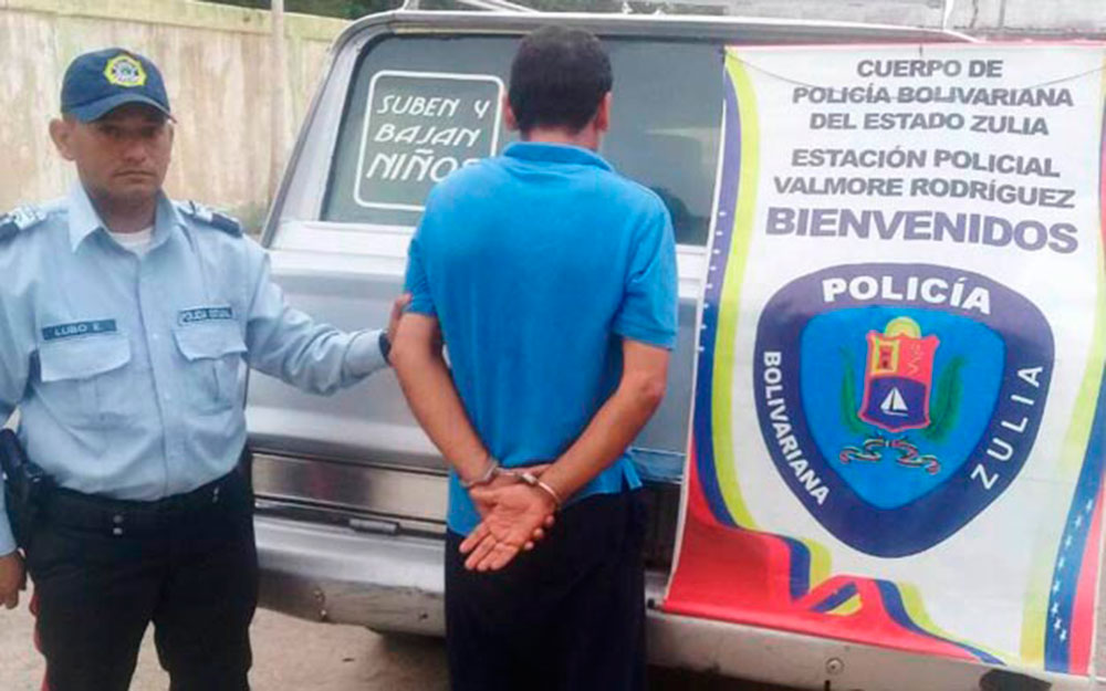 [:es]Lo encontraron abusando sexualmente de su hija[:]