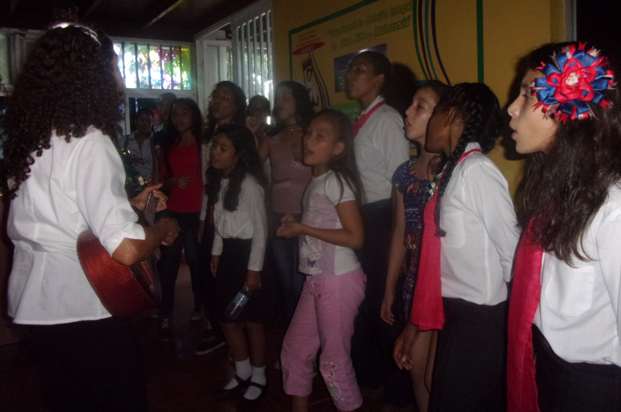 [:es]Parrandón Navideño hizo su parada en la Fundación Regional “El Niño Simón”[:]