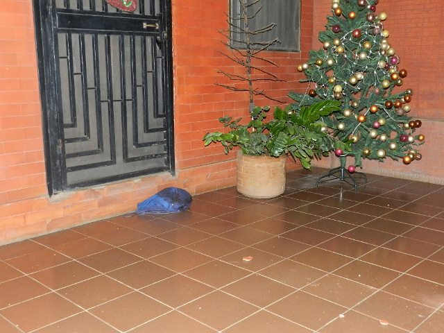 [:es]Trabajador fue asesinado cuando llegaba a su casa[:]