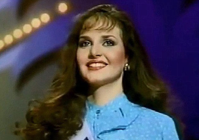 [:es]Ex Miss venezolana inscribió su candidatura ante el Congreso Federal de Texas[:]