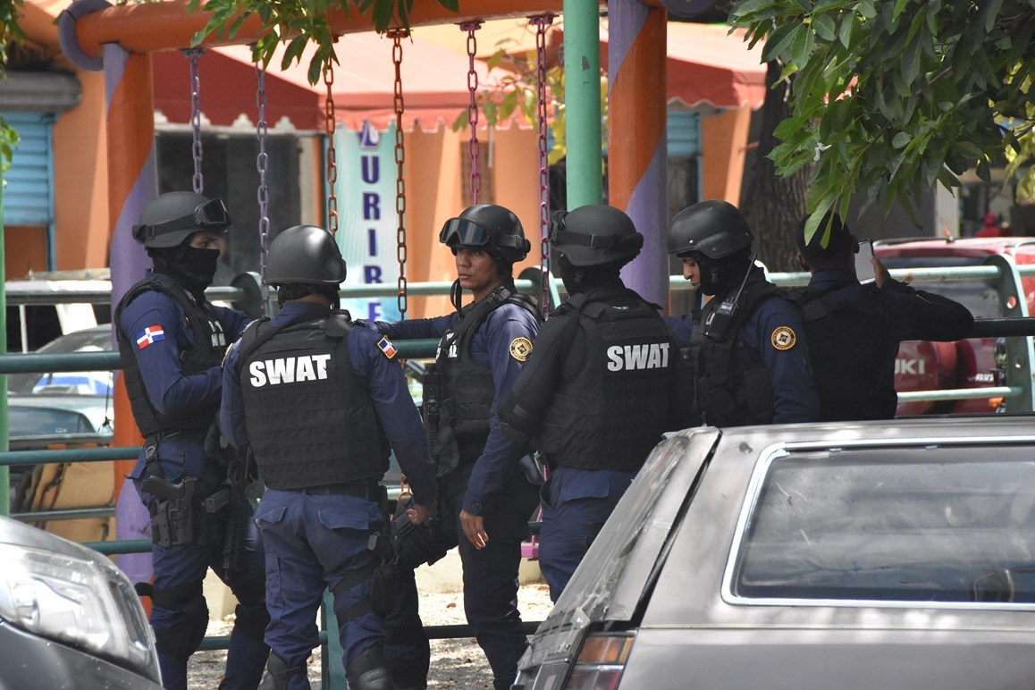 [:es]Ocho hombres violaron a joven caraqueña embarazada, en República Dominicana[:]