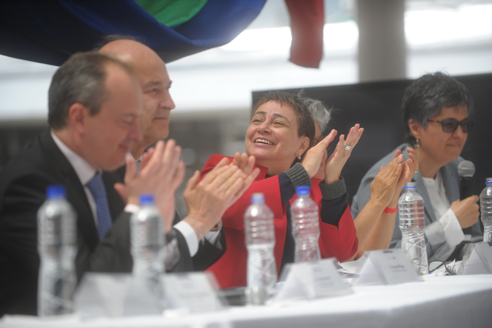 [:es]El Estado colombiano le pidió perdón a una lesbiana por negarle hace 23 años la visita íntima de su novia en la prisión [:]