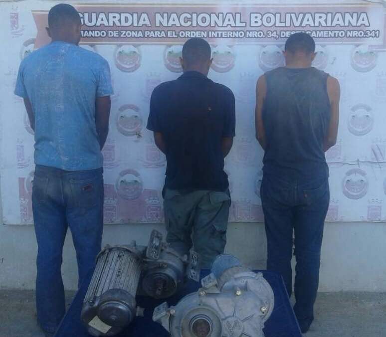 [:es]Los atraparon luego de hurtar motores a una empresa[:]