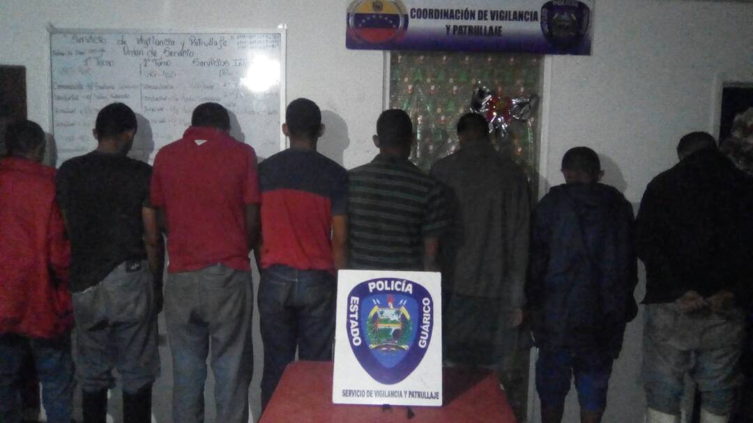 [:es]SIGUEN LOS SAQUEOS. Tras las rejas 32 personas por saqueo en San Juan de los Morros[:]