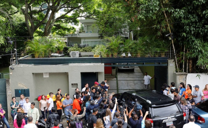 [:es]Venezolanos en Bogotá presentan propuestas para solucionar crisis en su país[:]