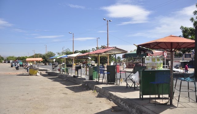 [:es]Espacios tomados por venezolanos inmigrantes, son recuperados por el Ejército colombiano[:]