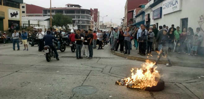 [:es]Tras saqueos en Mérida por falta de alimentos, 4 muertos y 10 heridos[:]