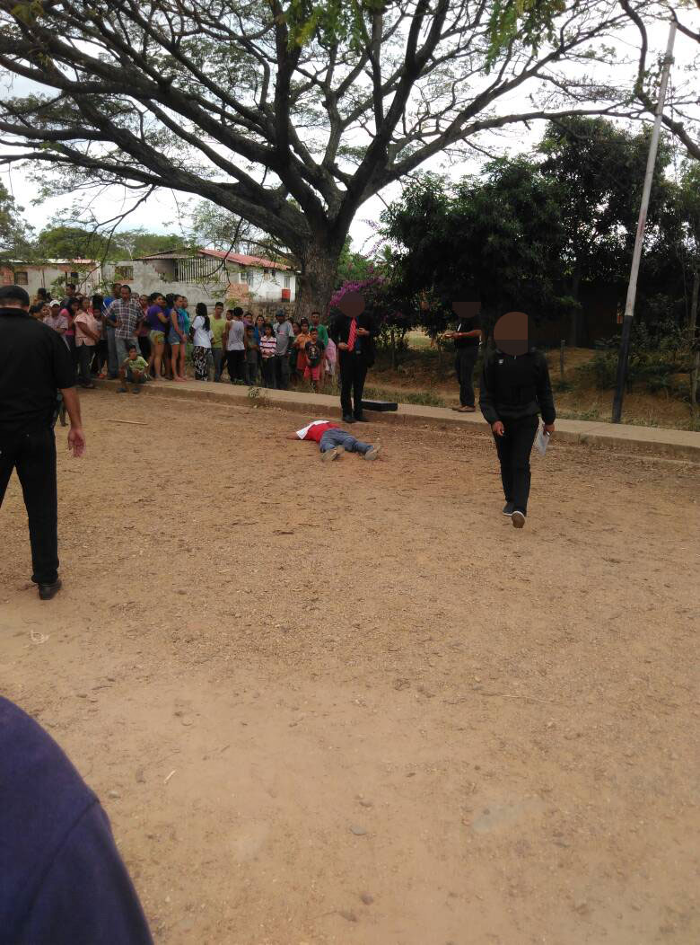 [:es]Lo mataron en La Agustina de varios disparos[:]