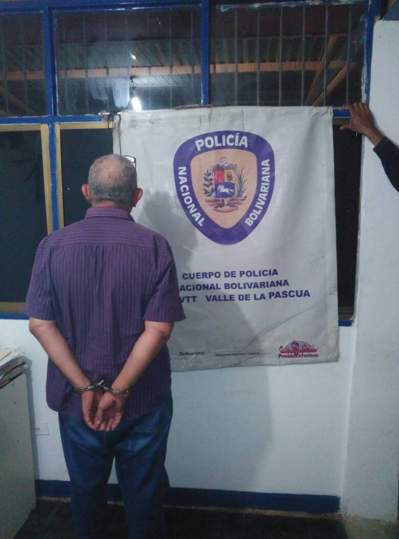 [:es]Abogado resulto preso luego de agredir a funcionario publico[:]