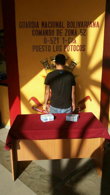 [:es]Detienen vehículo de encomienda con Bs. 20 millones en efectivo[:]