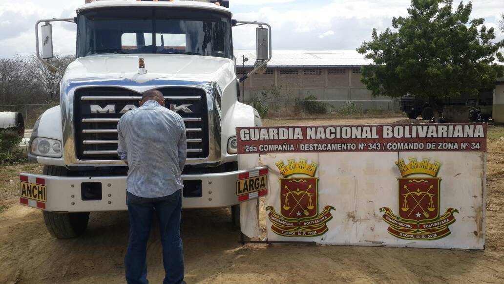 [:es]Lo capturaron con gandola robada[:]