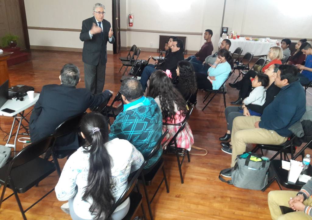 [:es]Dr. Ricardo Betancur disertó sobre las verdades eternas del Padre Nuestro[:]