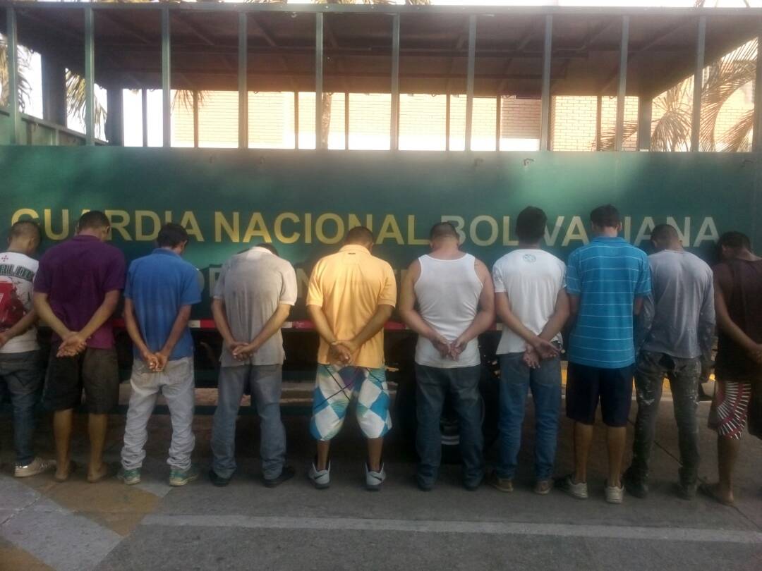 [:es]Atraparon a 11 saqueadores en San Juan de los Morros[:]