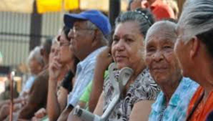 [:es]IVSS pagará este viernes la pensión de diciembre y un mes de aguinaldos[:]